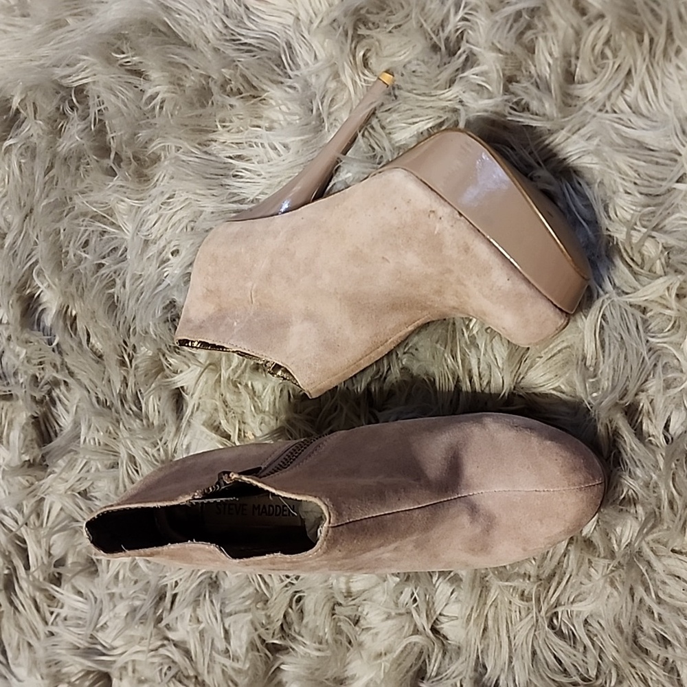 Steve Madden stiletto booties